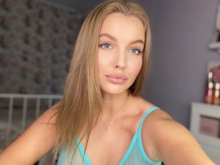 GossipGirl_xoxo webcam girl as a performer. Gallery photo 2.