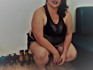 CuteBBWaleja webcam girl as a performer. Gallery photo 1.