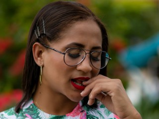 StephanyeBrown webcam girl as a performer. Gallery photo 1.