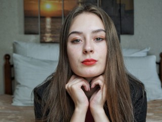 KatrinaCooper webcam girl as a performer. Gallery photo 1.