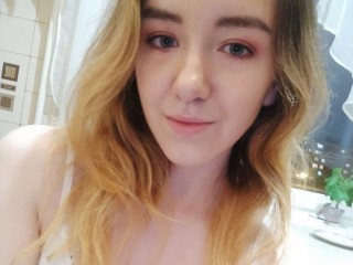 DamienVanheus webcam girl as a performer. Gallery photo 1.