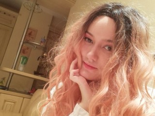 Emma_lov49 webcam girl as a performer. Gallery photo 1.