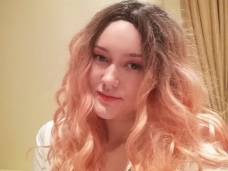 Emma_lov49 webcam girl as a performer. Gallery photo 3.