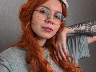 ErikaUsman webcam girl as a performer. Gallery photo 2.