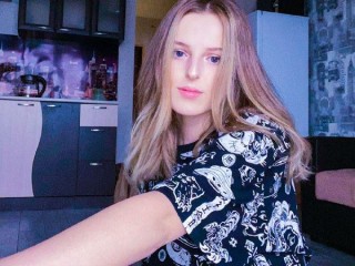 dona_lexi webcam girl as a performer. Gallery photo 1.