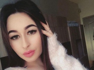 KattyMilk webcam girl as a performer. Gallery photo 1.