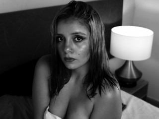 Moon_Monroe webcam girl as a performer. Gallery photo 4.