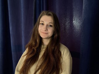 VicaRogeny webcam girl as a performer. Gallery photo 1.