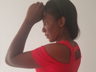 DenissLove webcam girl as a performer. Gallery photo 2.