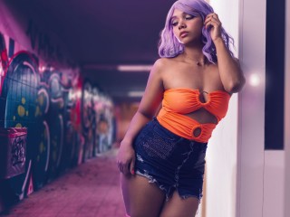 MeganRusell webcam girl as a performer. Gallery photo 2.