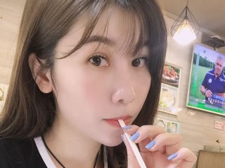 Xiaoyunyun webcam girl as a performer. Gallery photo 1.