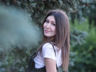 MagnoliShadow webcam girl as a performer. Gallery photo 2.