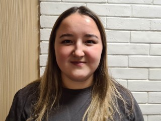 SelenaJoulie webcam girl as a performer. Gallery photo 1.