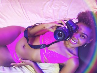 Lizzietylor webcam girl as a performer. Gallery photo 2.