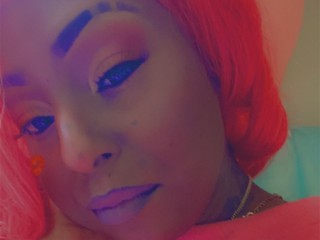 RoxxiCandi webcam girl as a performer. Gallery photo 4.