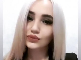 LuciJeng webcam girl as a performer. Gallery photo 1.