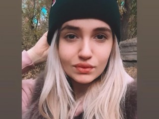 LuciJeng webcam girl as a performer. Gallery photo 2.