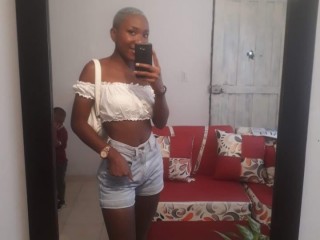 TracyWilliam webcam girl as a performer. Gallery photo 2.