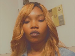 Andy75 webcam girl as a performer. Gallery photo 1.