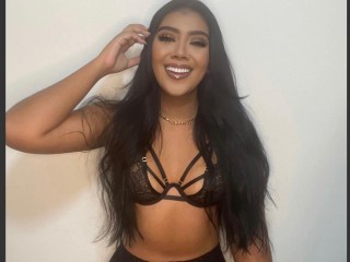 Charlote_Rouge webcam girl as a performer. Gallery photo 2.