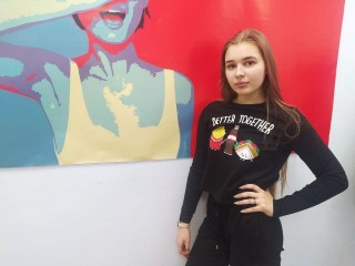 BellaTennant webcam girl as a performer. Gallery photo 1.