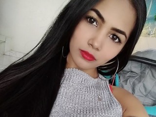 Barbiebrunette webcam girl as a performer. Gallery photo 1.