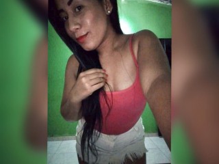 Bambifernanda webcam girl as a performer. Gallery photo 2.