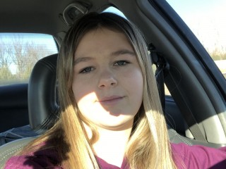 Hannah_Pearson webcam girl as a performer. Gallery photo 1.