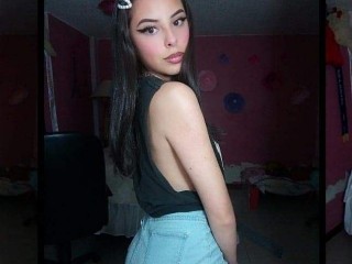 Isabella_Torrez webcam girl as a performer. Gallery photo 4.