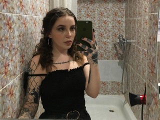 sweetNar0 webcam girl as a performer. Gallery photo 1.