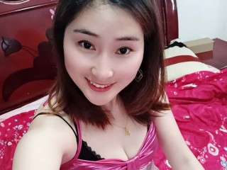 ZHI webcam girl as a performer. Gallery photo 1.