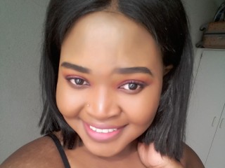 AlluringXkat webcam girl as a performer. Gallery photo 1.