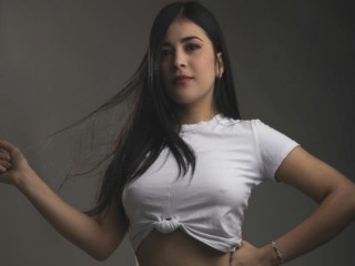 MiaSalazar webcam girl as a performer. Gallery photo 1.