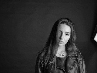 JessicaAvil webcam girl as a performer. Gallery photo 2.