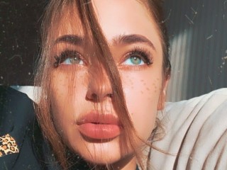 Megaaan_x webcam girl as a performer. Gallery photo 2.