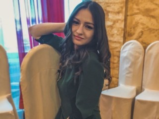 Foushee webcam girl as a performer. Gallery photo 1.