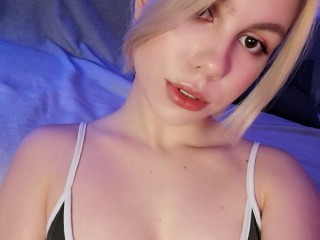 NikoleeBlack webcam girl as a performer. Gallery photo 1.