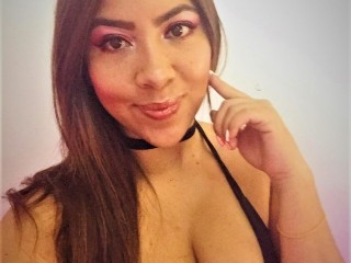 Katiaross webcam girl as a performer. Gallery photo 2.