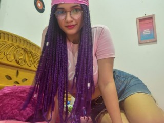 LoveGlitza webcam girl as a performer. Gallery photo 3.