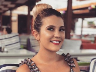 AmandaReid webcam girl as a performer. Gallery photo 1.