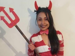 Cathaleyahot webcam girl as a performer. Gallery photo 1.