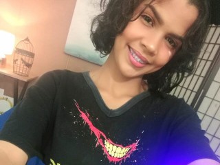 ximena_xlove webcam girl as a performer. Gallery photo 3.