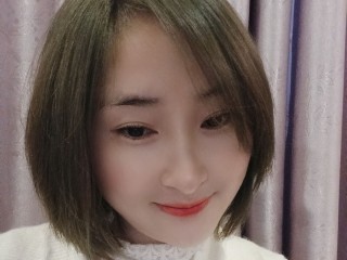 ZHI webcam girl as a performer. Gallery photo 2.