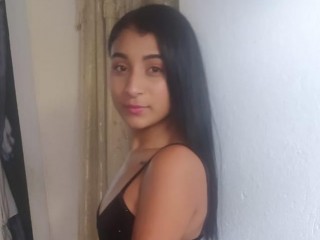 Naisha_Sinn webcam girl as a performer. Gallery photo 1.