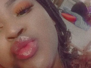 Browndessertxx webcam girl as a performer. Gallery photo 2.