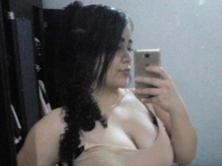 jennakalifa webcam girl as a performer. Gallery photo 1.