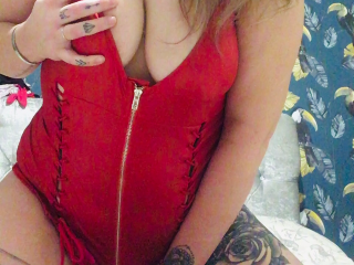 tallgodess webcam girl as a performer. Gallery photo 1.