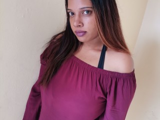 IndianFoxy18 webcam girl as a performer. Gallery photo 1.