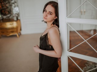 SONYA_BAILES webcam girl as a performer. Gallery photo 1.