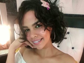 ximena_xlove webcam girl as a performer. Gallery photo 4.